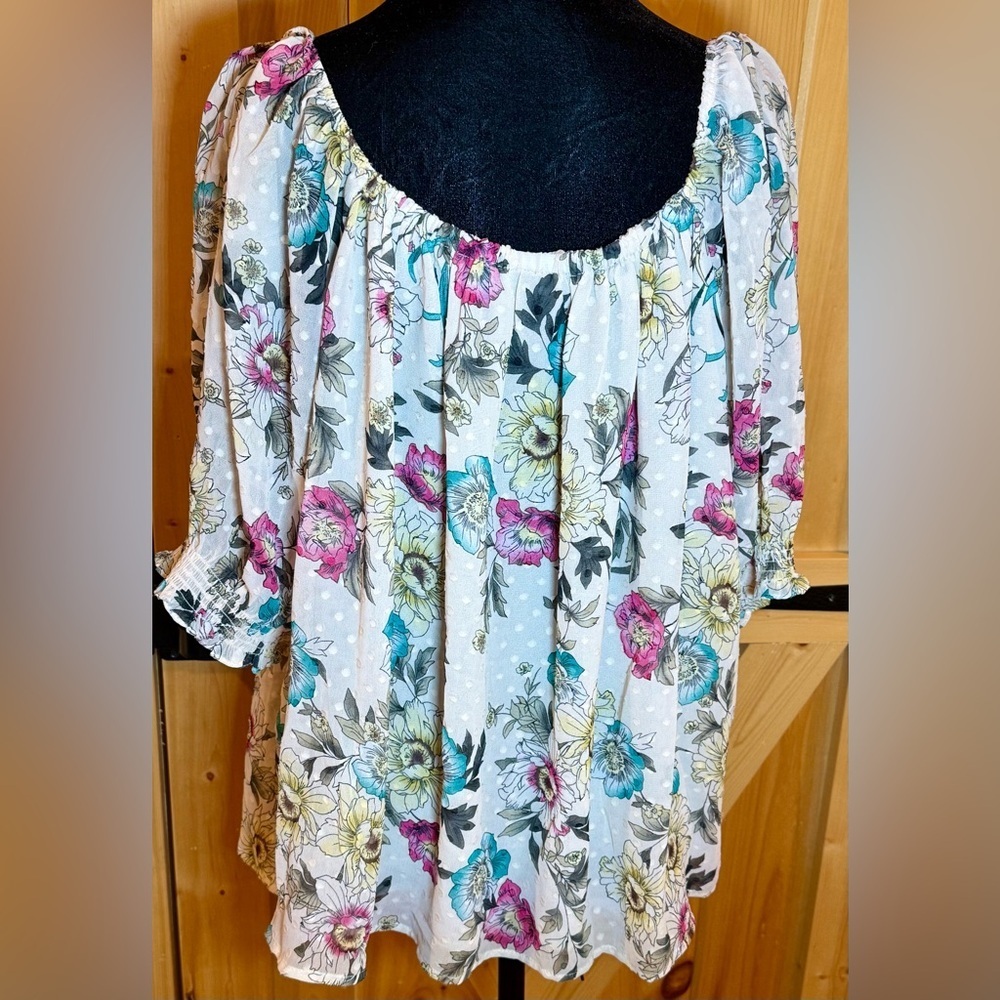 Torrid size 1X Beige Floral Puffed Sleeve Romantic Plus Size Women's Top - Picture 2 of 10